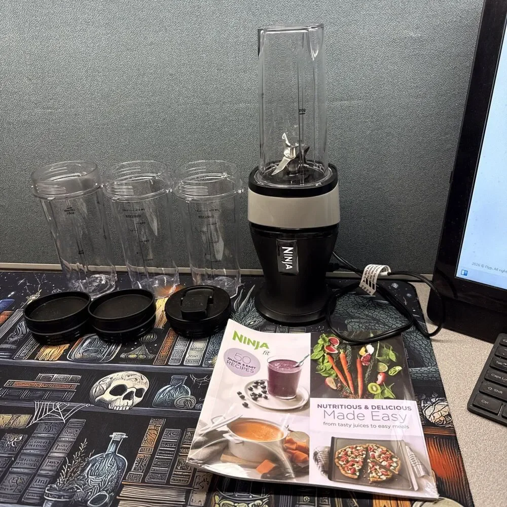 Nutri Ninja Fit Compact Personal Blender 16oz Cup QB3001SS w/ 4Cups & 3 Lids